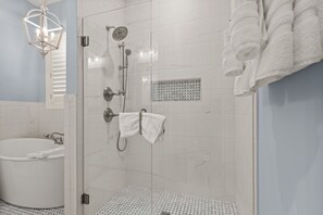 Hair dryer - New Home in King City, Sleeps 10, Pool and Screened in Porch with TV! (St Simons Island)