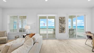 House, 5 Bedrooms, Private Pool, Ocean View | Living area