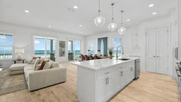 Hus, 5 soverom, privat basseng, havutsikt | Eget kjøkken | Kjøleskap, mikrobølgeovn, ovn og kokeplater