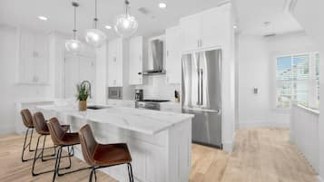 House, 5 Bedrooms, Private Pool, Ocean View | Private kitchen