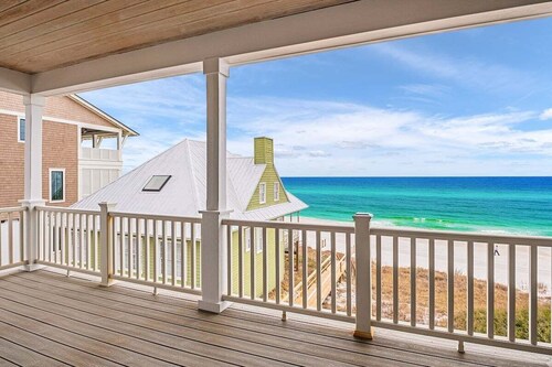 Gulf Front with Private Beach! Walk to Alys & Rosemary! 6 Bikes Included