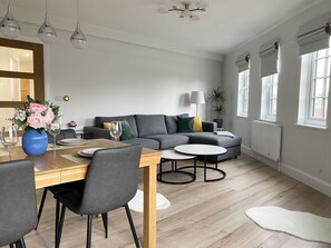Smart TV - Luxury Apartment in Letchworth (Letchworth Garden City)