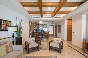 TV, DVD player - La Vida Fina: Beachview, pool, and beach access from this luxury Tessoro unit (Puerto Penasco)