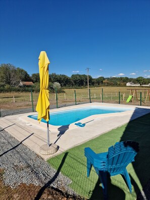 Piscina a l'aire lliure i piscina climatitzada