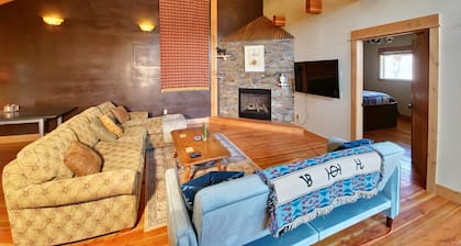 Contemporary loft in lovely Dillon with high ceilings and views.