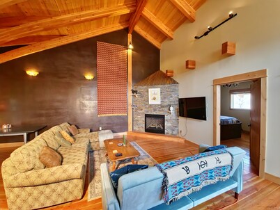 Western lodge loft with views.