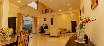 Hill Paradise Hanthana