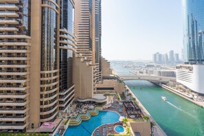 Signature Apartment | Balcony view - Vacay Lettings - Iris Blue (Dubai)