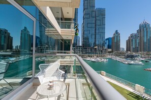 Luxury Apartment | Balcony view - Vacay Lettings - Iris Blue (Dubai)