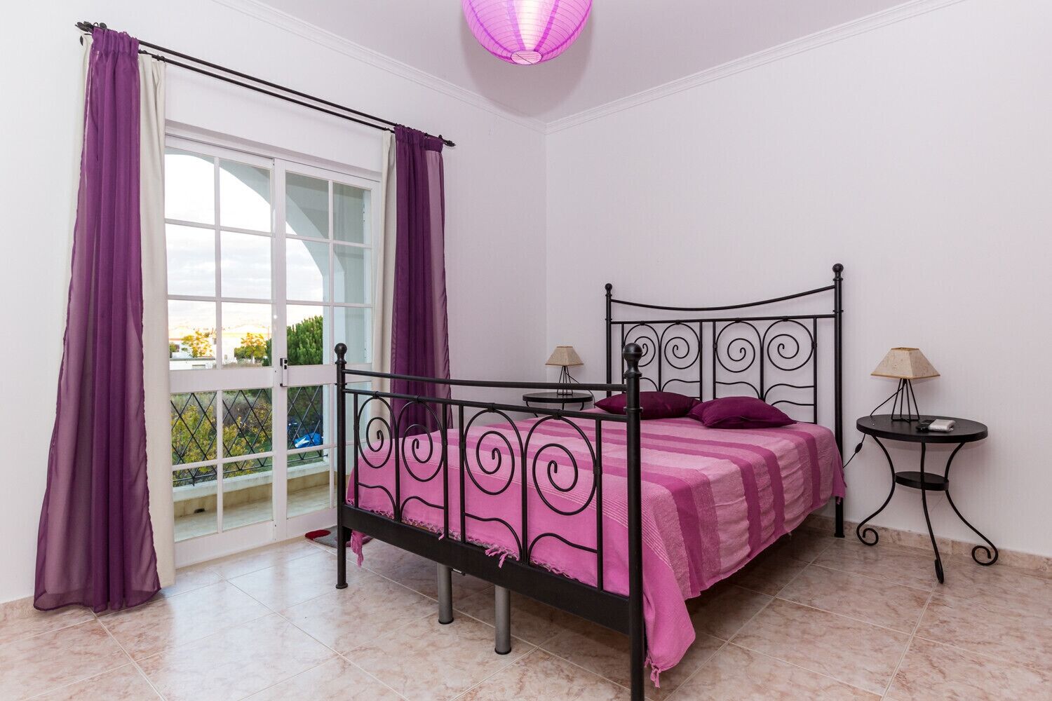 3 habitaciones, tabla de planchar con plancha y wifi gratis 