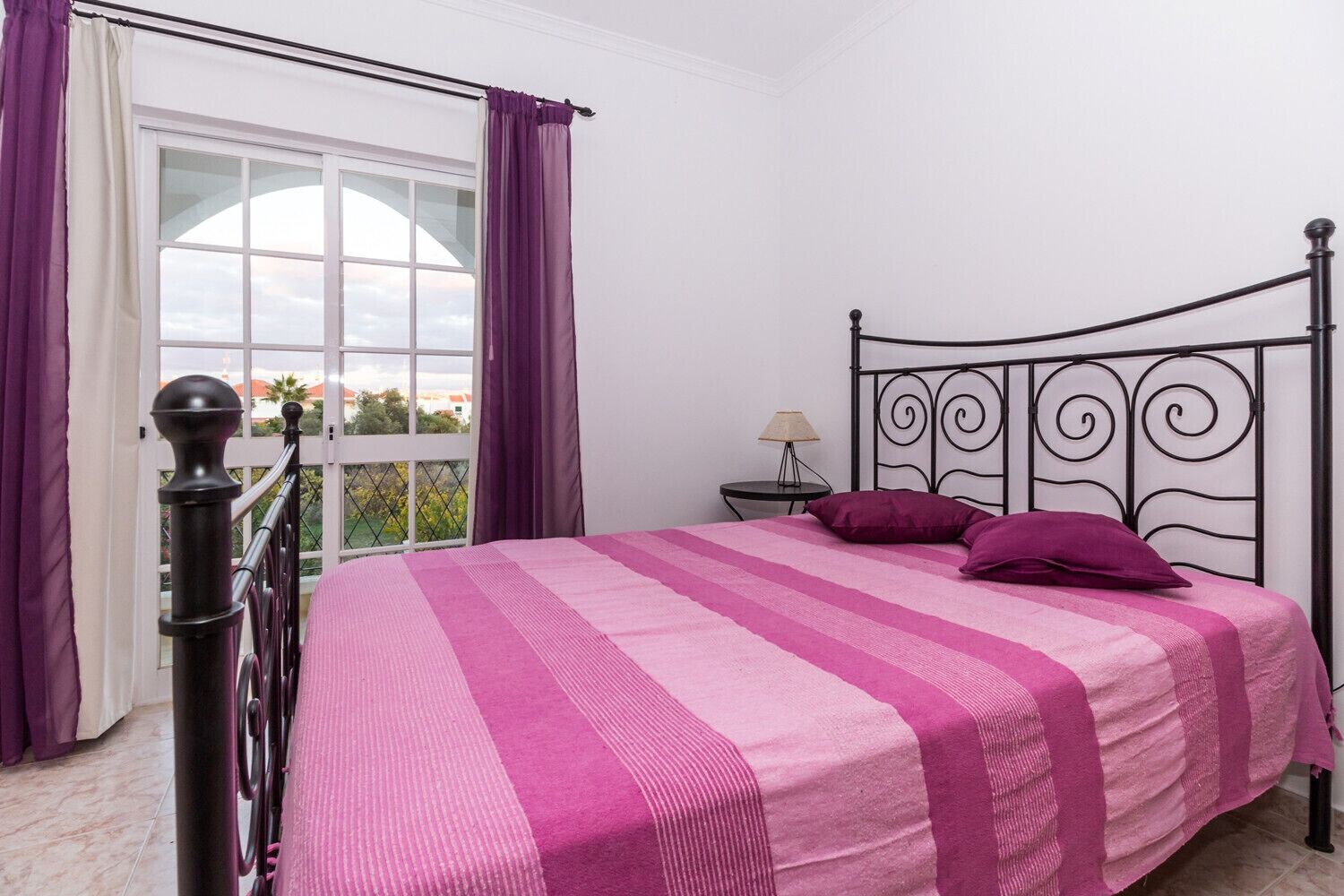 3 soverom, strykejern/-brett, wi-fi (inkludert) og sengetøy