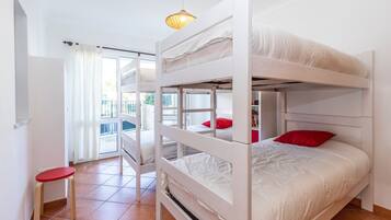 4 camere, ferro/asse da stiro, Wi-Fi gratuito, lenzuola