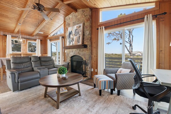 TV, fireplace - Four Sons: Shared Pool, Creek Access, Dog-Friendly (Duck)