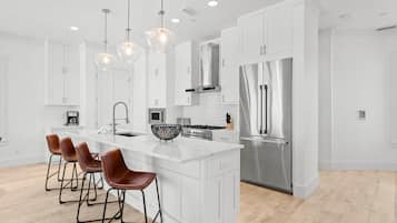 House, 5 Bedrooms, Private Pool, Ocean View | Private kitchen | Full-size fridge, microwave, oven, stovetop