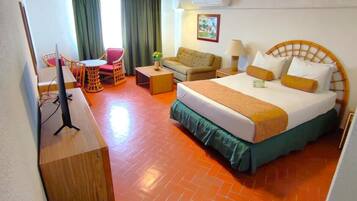 Junior Room, City View