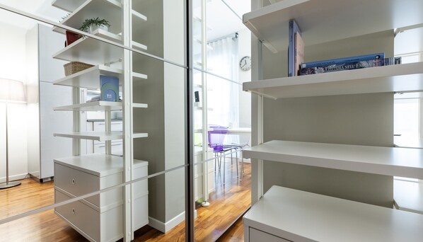 Interior - Italianway - Benaco 24 (Milan)