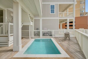 Eigener Pool