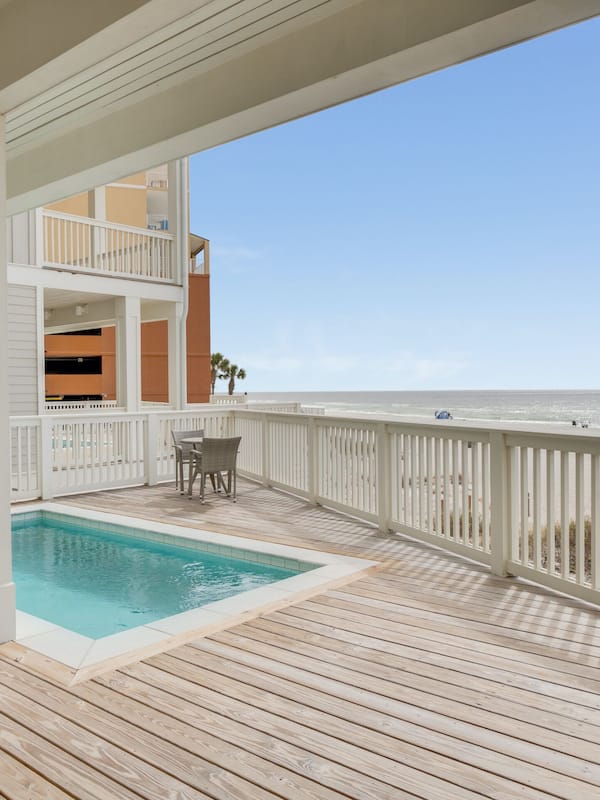 Private pool