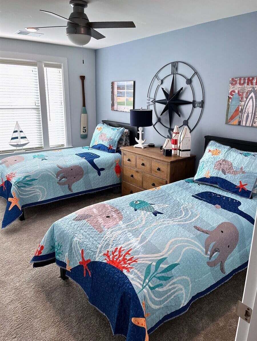 Bedroom 3 with 2 twin beds on second floor