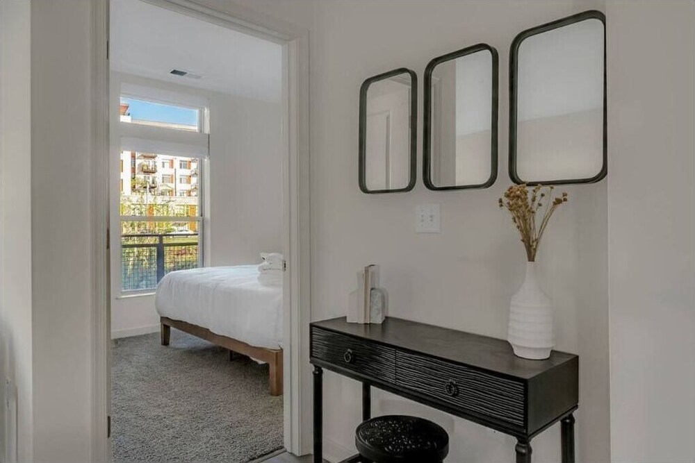 Unique Monochromatic 2BR 2BTH Tysons W Amenities Mall Gym Balcony Unique monochromatic 2br 2bth tysons w amenities mall gym balcony