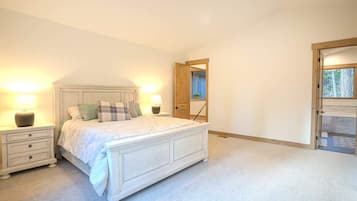 4 slaapkamers, een strijkplank/strijkijzer, gratis wifi, beddengoed