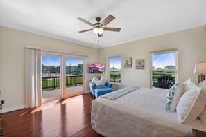 3 Schlafzimmer, Schreibtisch, Bügeleisen/Bügelbrett, Reisekinderbett