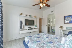 2 bedrooms, desk, iron/ironing board, free WiFi