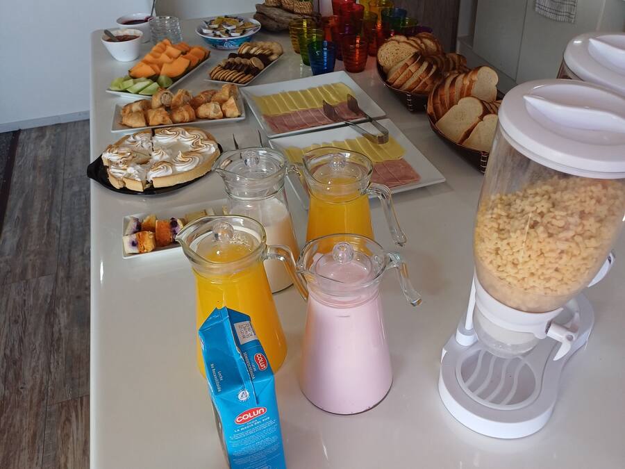 Free daily self-serve breakfast