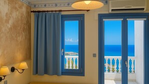 Unclassified image, 5 of 11, button - Villa - Sleeps 10 - Pool - Garden - Parking (Hersonissos)