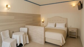 Unclassified image, 2 of 11, button - Villa - Sleeps 10 - Pool - Garden - Parking (Hersonissos)