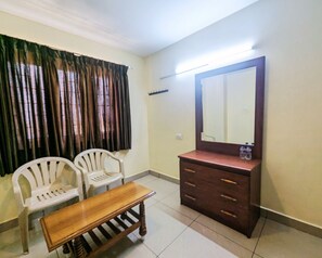 Quarto casal standard | Camas Select Comfort, individualmente decorados