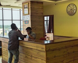 Reception - Hotel Prakash Residency (Tiruchirappalli)