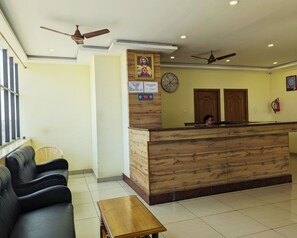 Lobby sitting area - Hotel Prakash Residency (Tiruchirappalli)