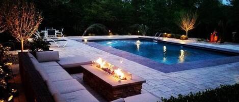 Outdoor pool, a heated pool