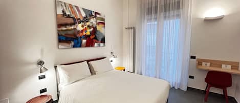 2 bedrooms, in-room safe, desk, free WiFi