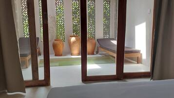 Bañera de hidromasaje privada