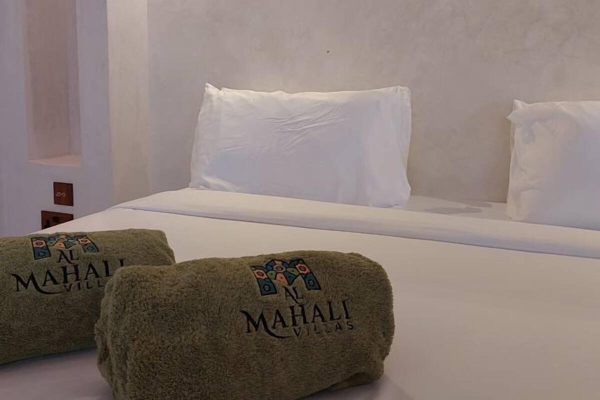 3 bedrooms, Egyptian cotton sheets, premium bedding, down comforters