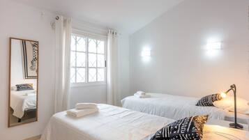 3 chambres, fer et planche Ă repasser, Wi-Fi gratuit, draps fournis