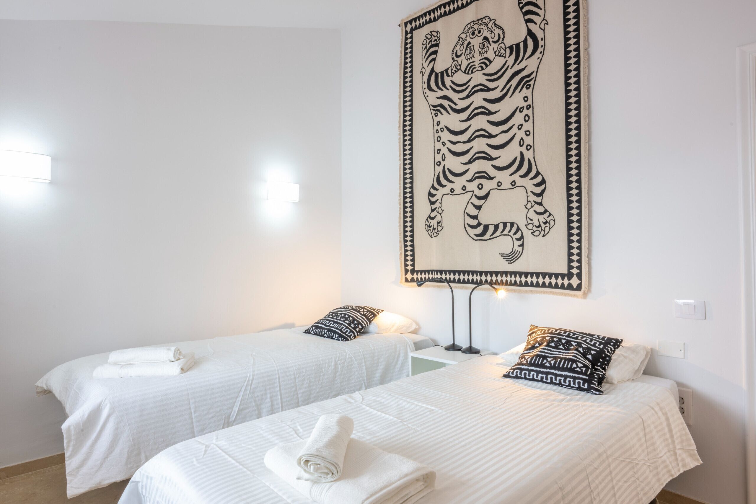 3 bedrooms, iron/ironing board, free WiFi, bed sheets