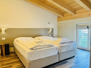 Apartment | Premium bedding, down comforters, desk, blackout drapes - ALBOLA SUITE Holiday Apartments (Riva del Garda)