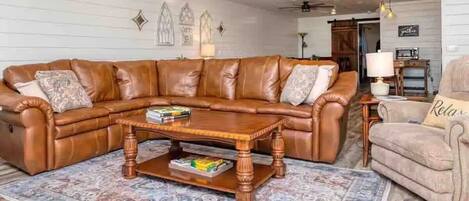 Smart TV, reproductor de DVD, libros y videoteca