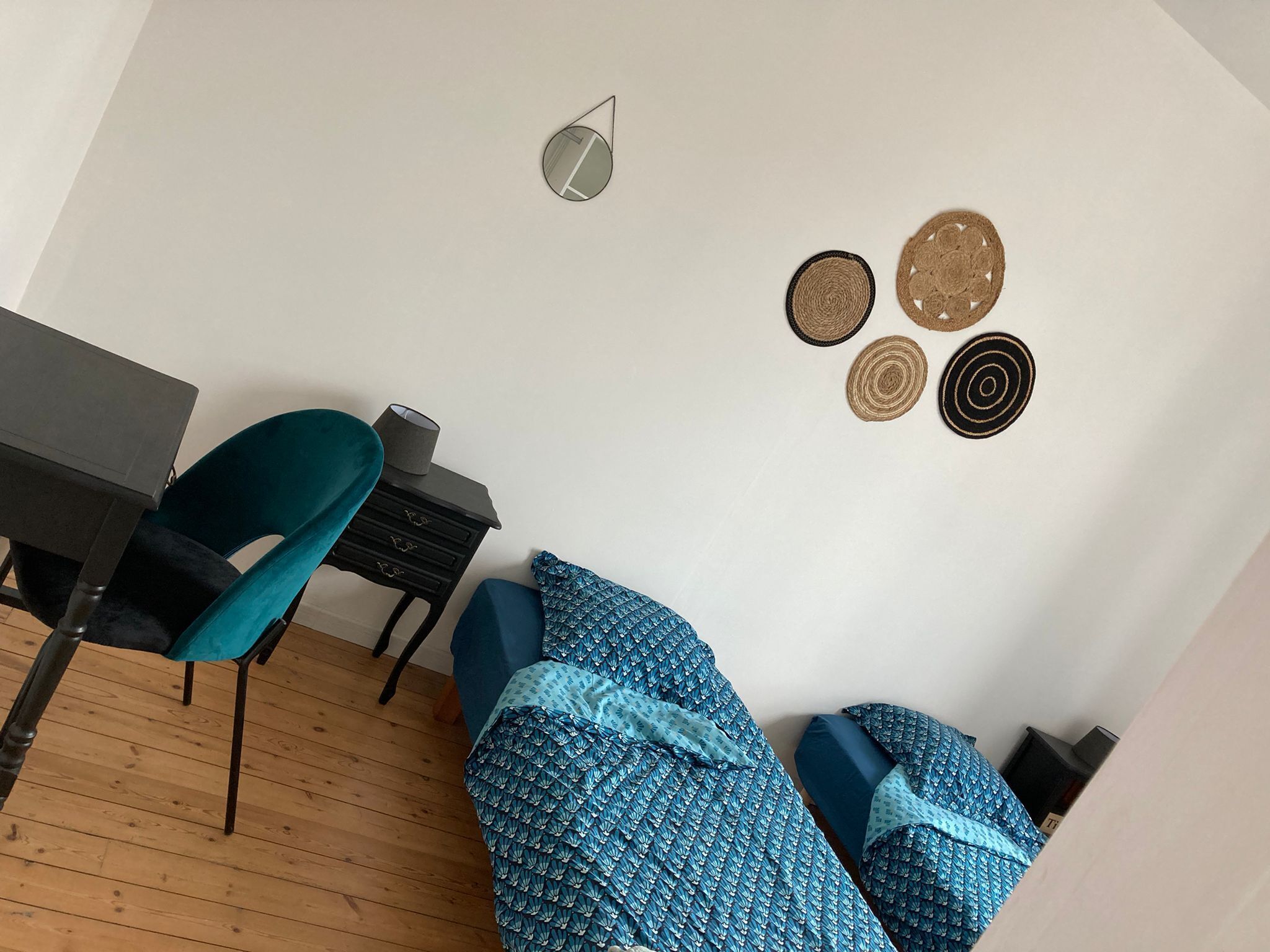 2 chambres, fer et planche à repasser, Wi-Fi, draps fournis