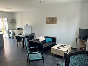 Flat-screen TV - Maison Tout Confort Avec Jacuzzi (Corbie)
