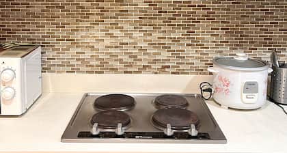 Luxurious 2 bedroom, 2 full bath condo in Cebu City-a few mins away from Ayala!