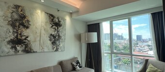 Luxurious 2 bedroom, 2 full bath condo in Cebu City-a few mins  away from Ayala!