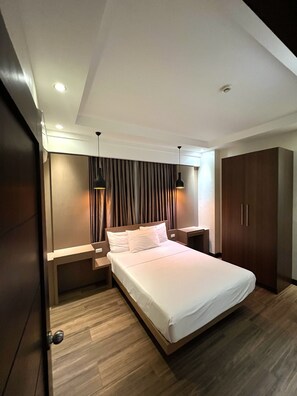 2 bedrooms, WiFi, bed sheets - Luxurious 2 bedroom, 2 full bath condo in Cebu City-a few mins  away from Ayala! (Cebu City)