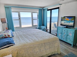 2 bedrooms, Internet - Oceanfront condo in North Ocean City, just steps to the beach and ocean! Outdoor pool! Ocean Place #414 (Ocean City)