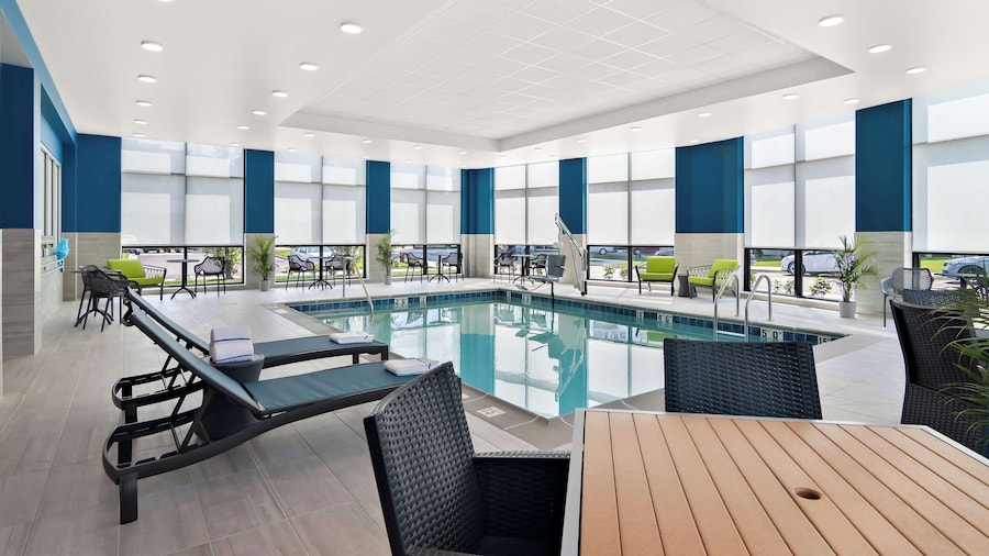 Hampton Inn & Suites Chicago Medical District UIC