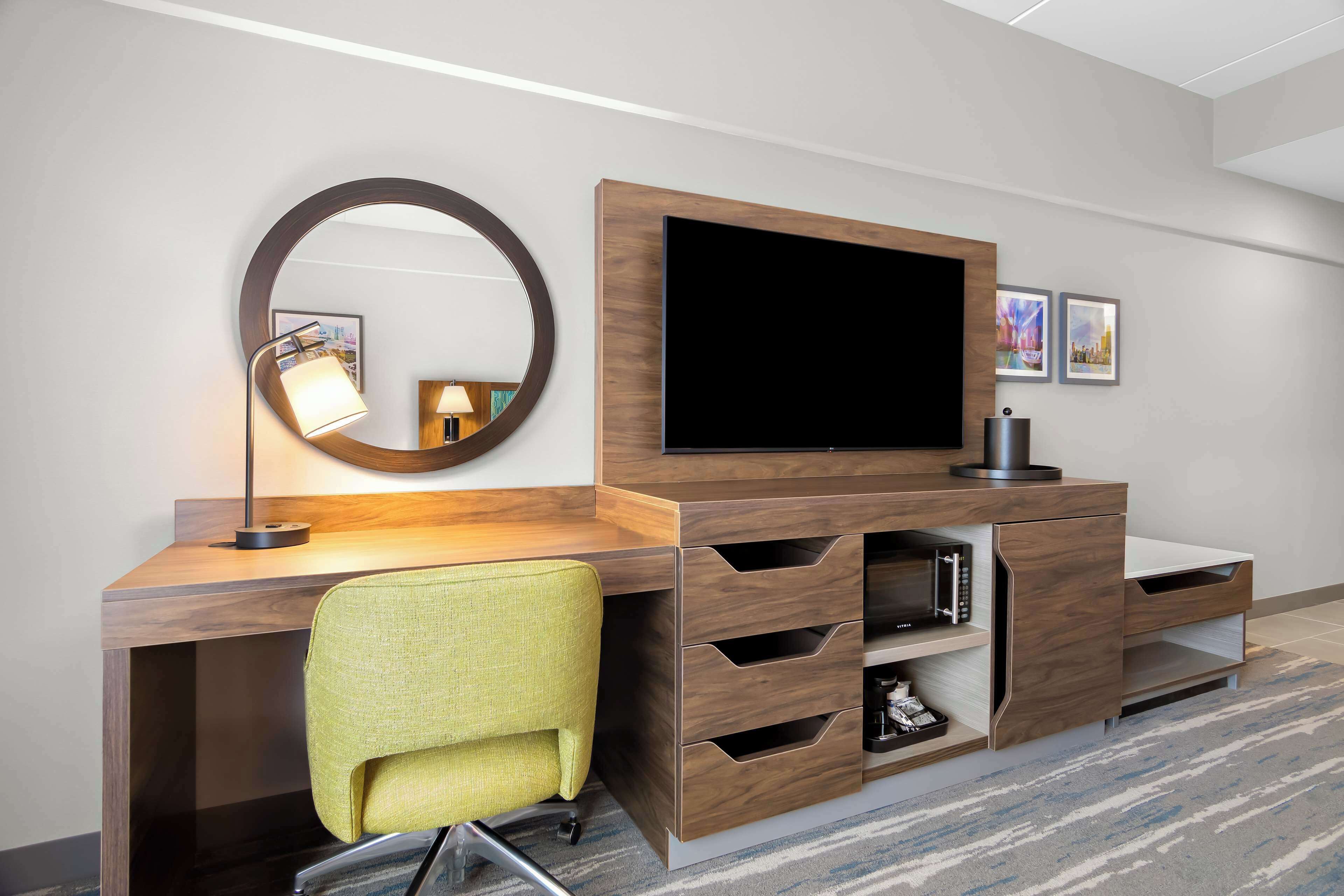 Photo - Hampton Inn & Suites Chicago Medical District Uic