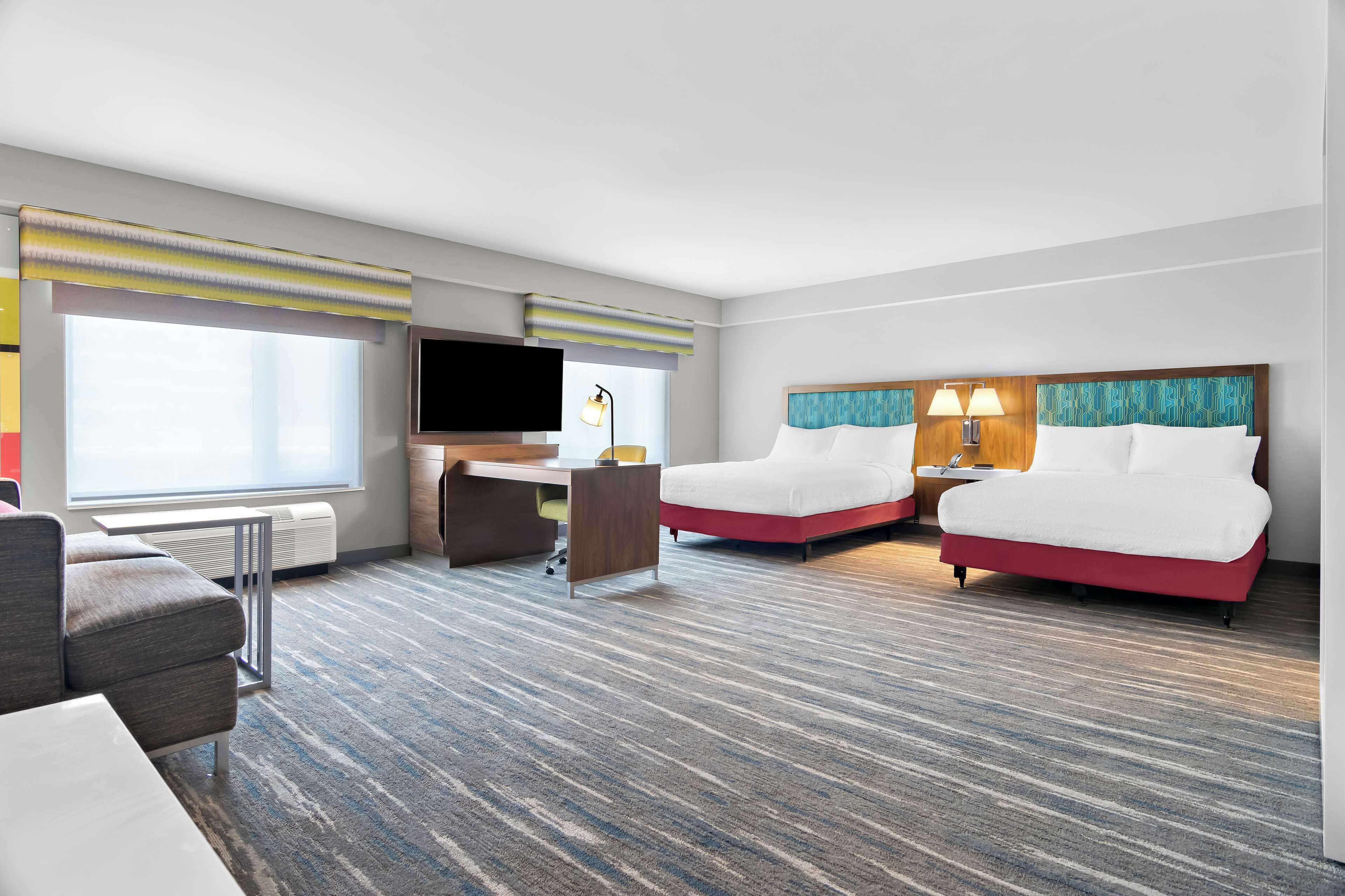 Photo - Hampton Inn & Suites Chicago Medical District Uic